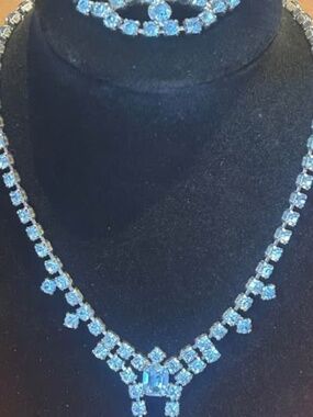 Vintage Light Blue Rhinestone Necklace and Bracelet (bracelet clasp does not clo